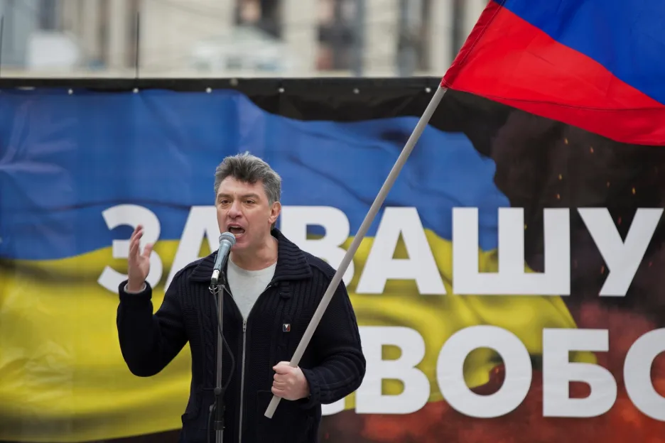 Němcov v březnu 2014 na demonstraci proti politice Kremlu vůči Ukrajině