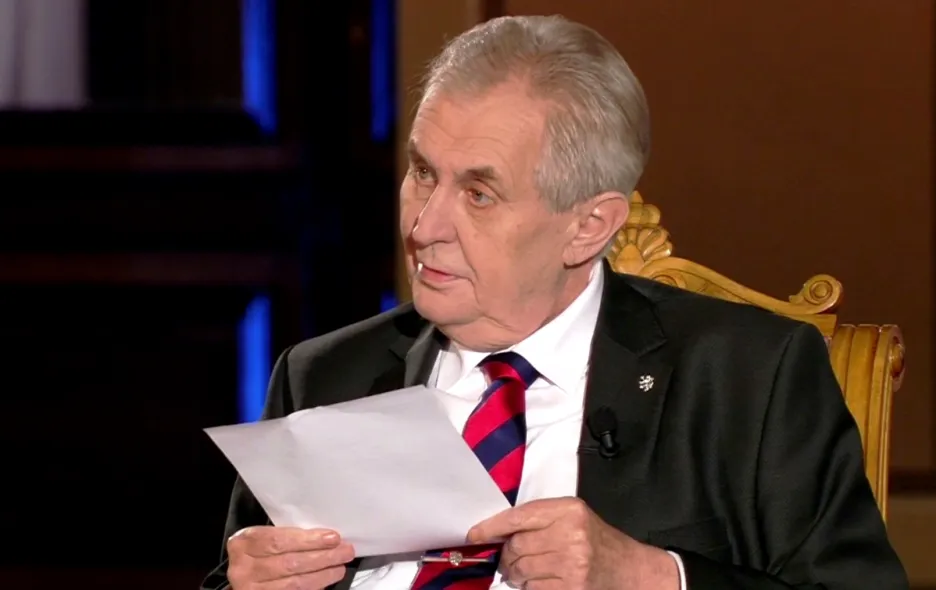 Prezident Miloš Zeman Přinesl do předvolební debaty seznam podporovatelů