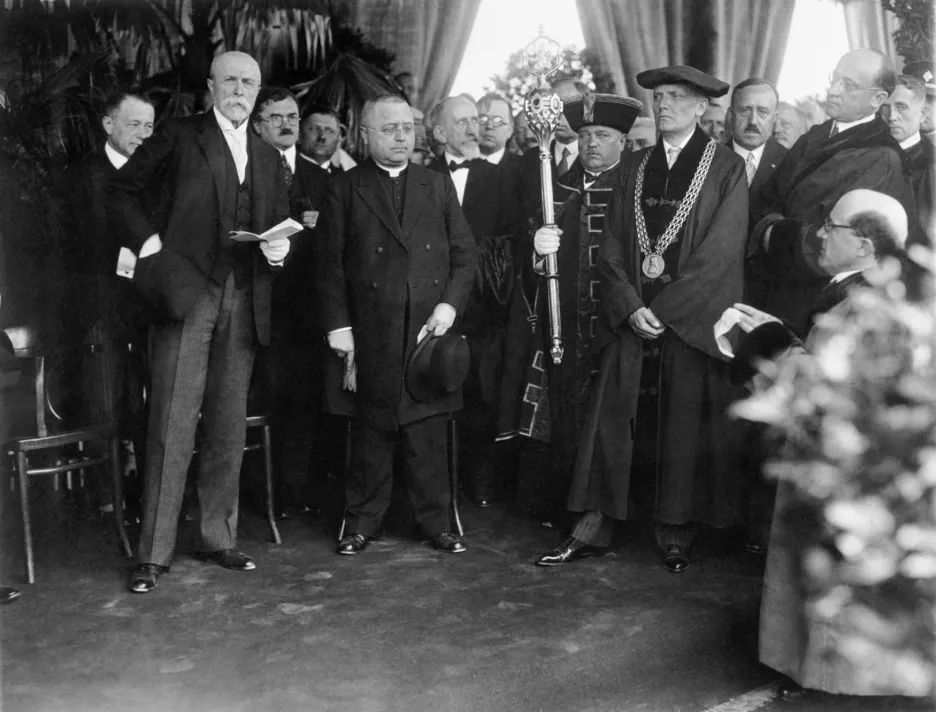 T.G.Masaryk při základního kamene právnické fakulty