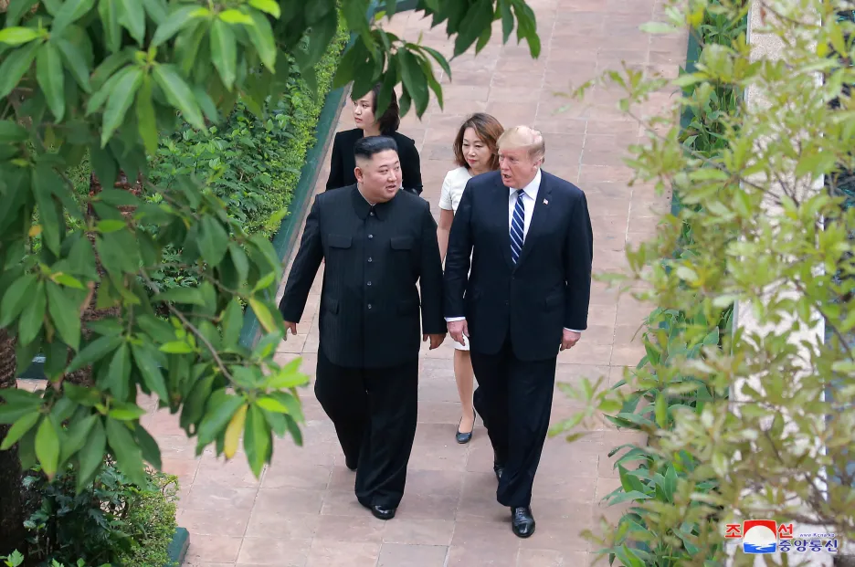 Kim Čong-un a Donald Trump na summitu v Hanoji