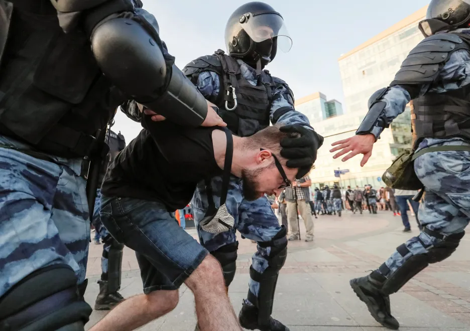 Zatýkání na demonstraci v Moskvě