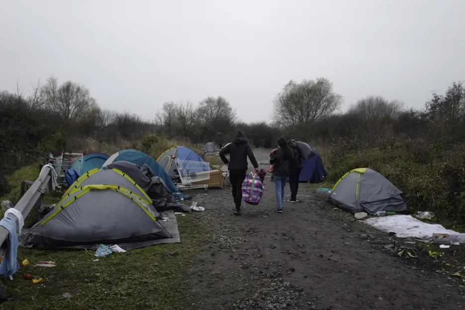 Provizorní tábor pro migranty v severní Francii