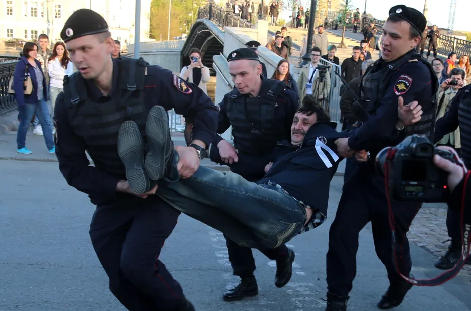 Policie zatýkala demonstranty v Moskvě