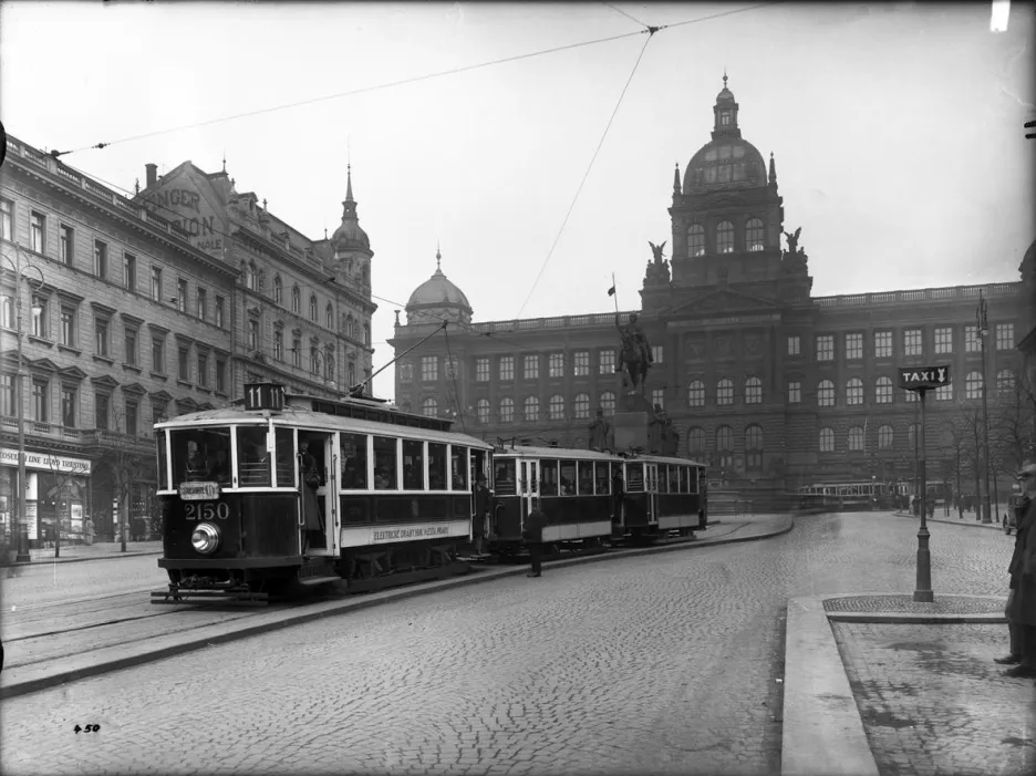 Pojedou tramvaje znovu přes Václavské náměstí?
