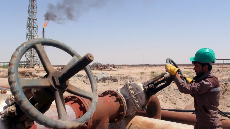 Těžba ropy v Iráku