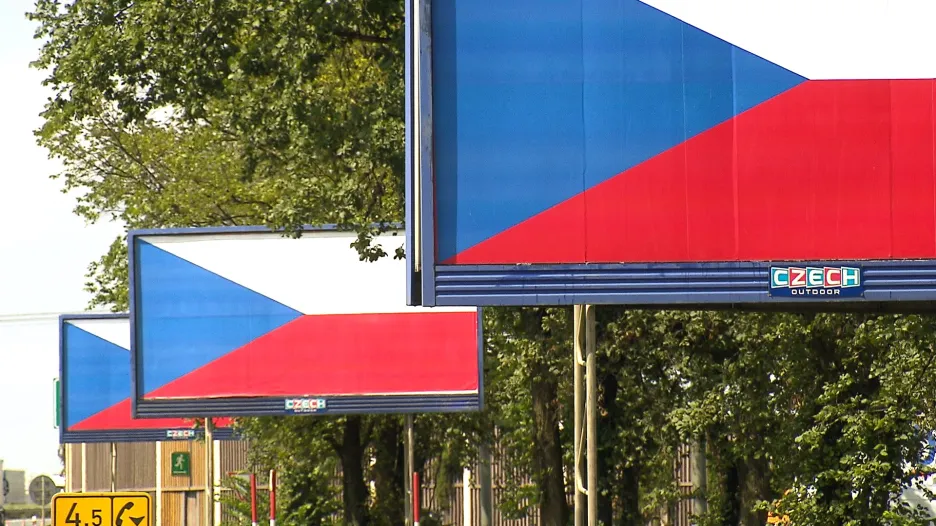 Vlajky na billboardech