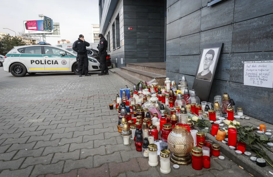 Slovenská policie vyšetřuje vraždu novináře a jeho partnerky