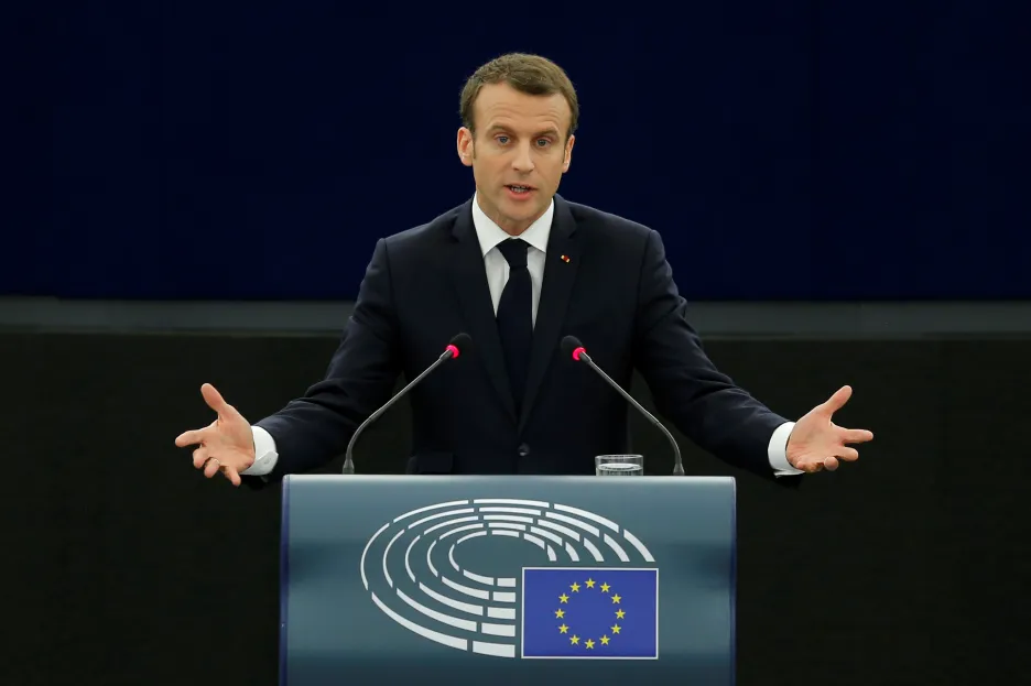 Macron při projevu v Evropském parlamentu