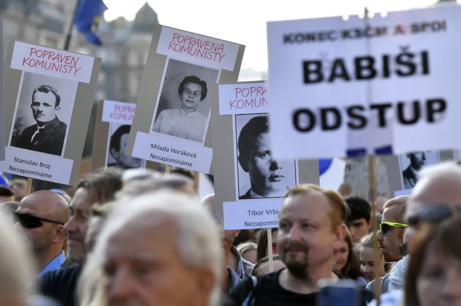 Demonstrace proti jmenování Andreje Babiše premiérem 