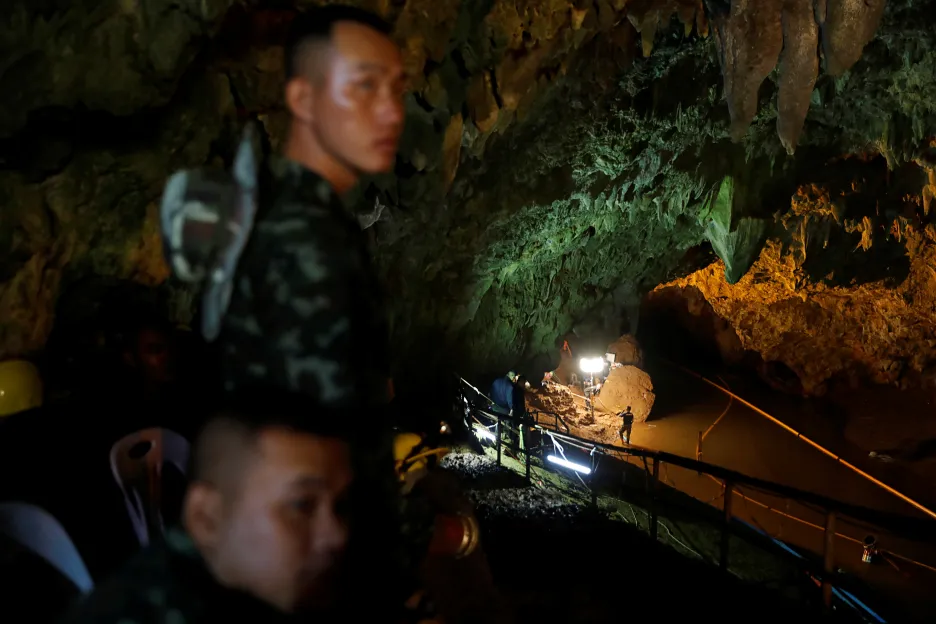 Záchranné operace v thajské jeskyni