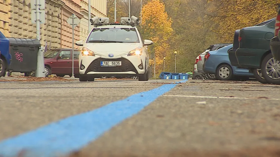 Auto s kamerami kontroluje parkování v Brně