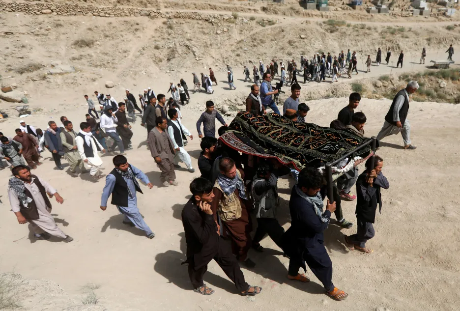 Pohřeb oběti teroristického útoku v Afghánistánu
