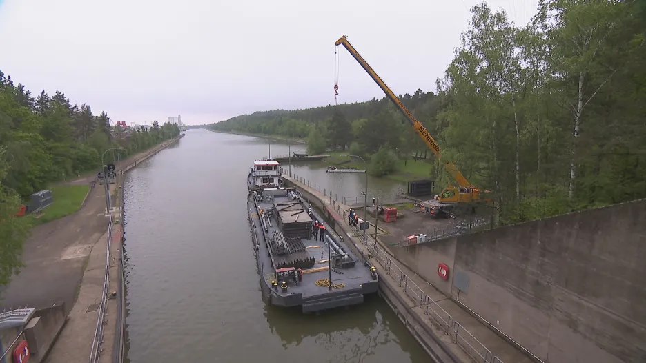 Nákladní loď na kanálu Rýn–Mohan–Dunaj