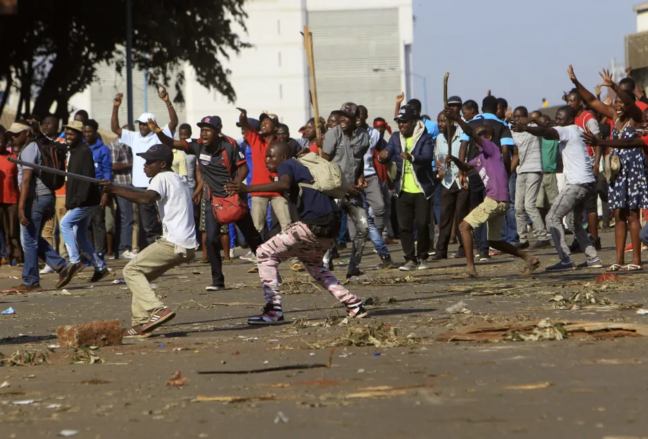 Nepokoje v ulicích města Harare