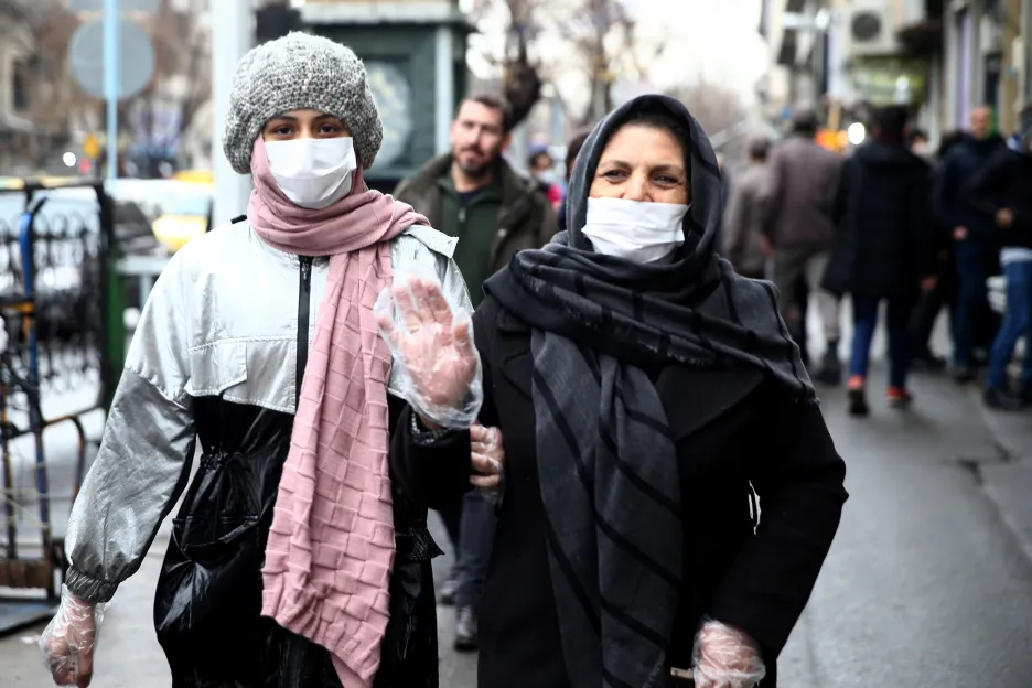 Obyvatelky íránské metropole Teherán