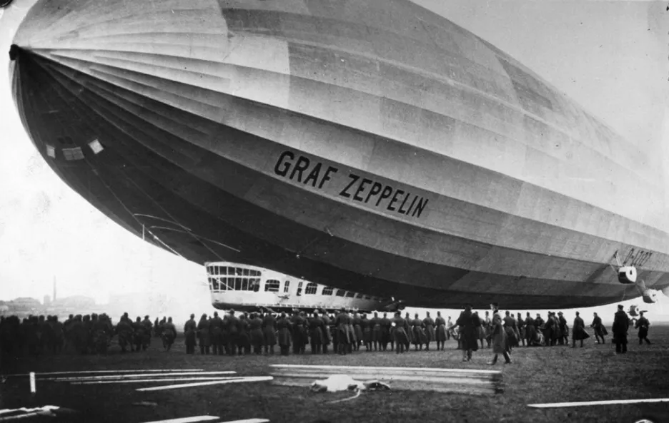 První vzducholoď hraběte Zeppelina LZ 1 z roku 1900