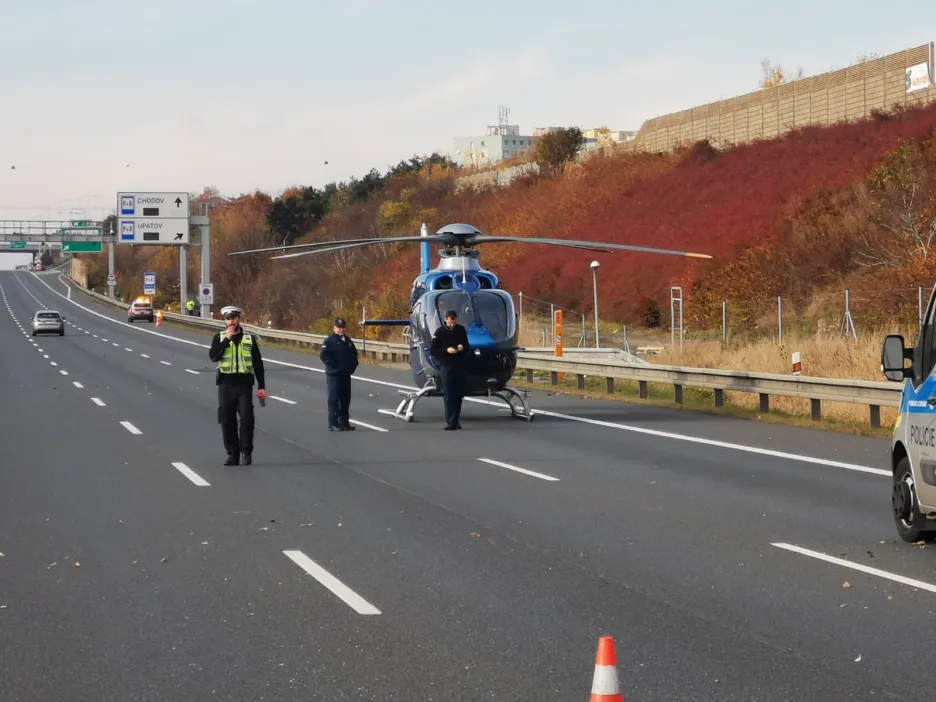 

D1 ve směru do centra Prahy uzavřela po poledni nehoda dvou nákladních aut, už je průjezdná

