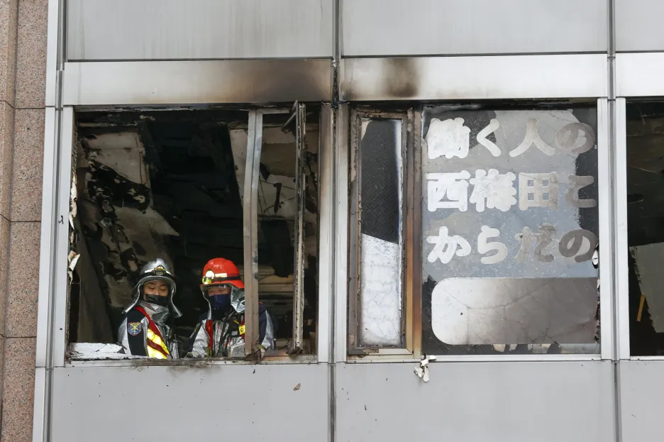 

Při požáru v Ósace zřejmě zahynuly tři desítky lidí, policie událost vyšetřuje jako žhářství


