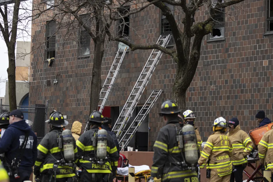 

Při požáru bytu v New Yorku zemřelo devatenáct lidí

