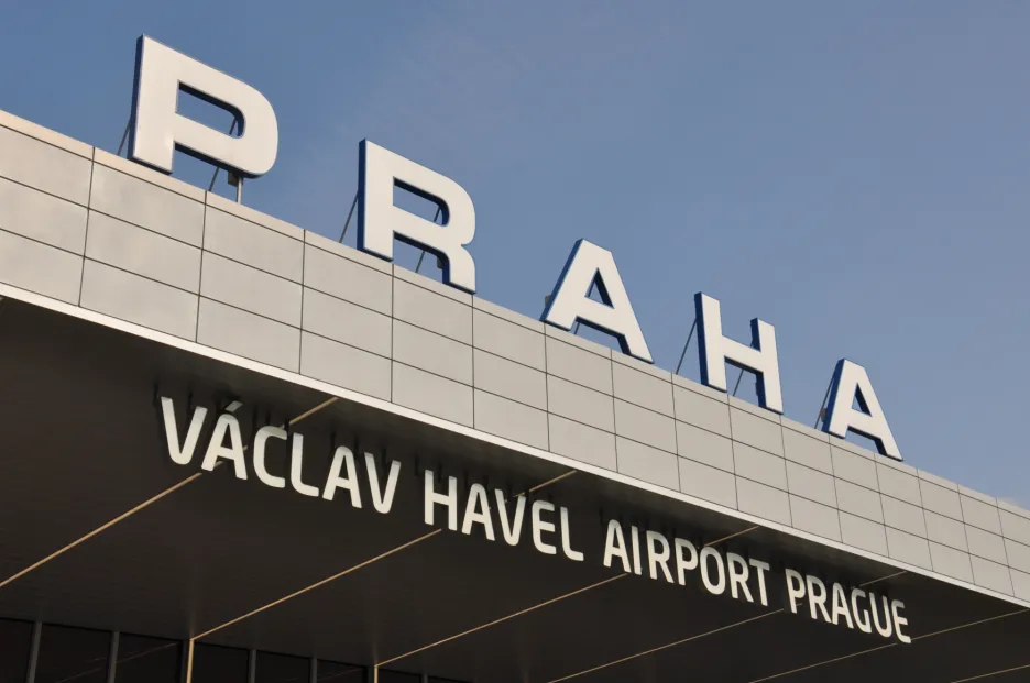 

Na pražském letišti vzplála zřejmě zábavní pyrotechnika v zavazadle

