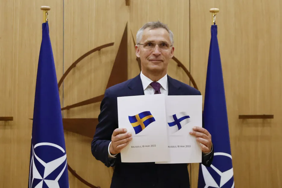  Generální tajemník NATO Jens Stoltenberg se žádostmi Finska a Švédska o vstup do Aliance