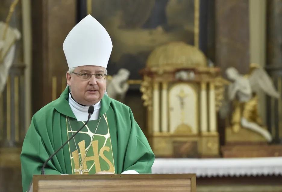

Novým brněnským biskupem bude Pavel Konzbul. Původně působil jako inženýr a věnoval se teorii elektromagnetického pole

