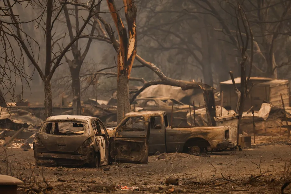 

Kalifornii zasáhl mohutný požár. Na dva tisíce lidí muselo opustit své domovy

