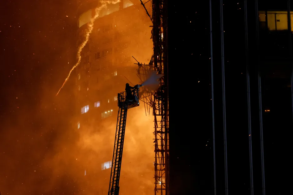 

Tragédie v Pekingu. Při požáru v nemocnici zemřelo nejméně 21 lidí

