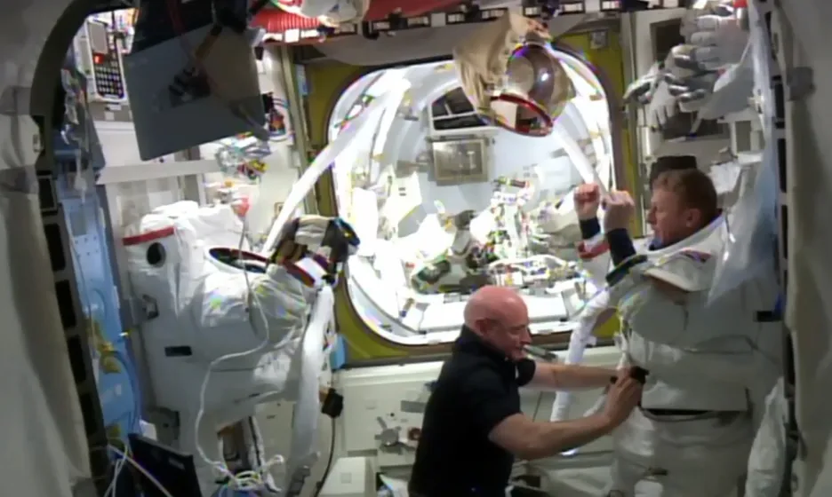 Video Přistání astronautů 10..4. 2017