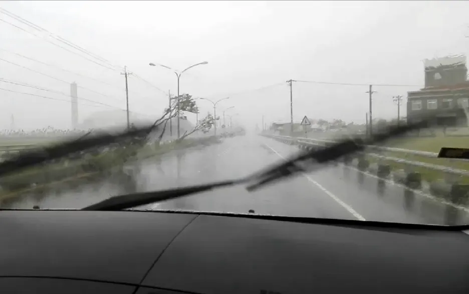 Video iReprotér: Tajfun na Tchaj-wanu