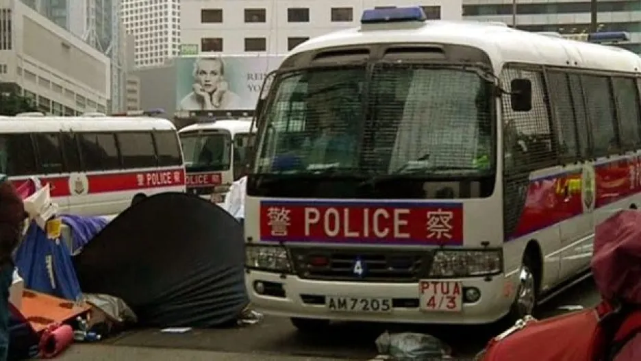 Video Hongkongská policie zatýkáním ukončila protesty