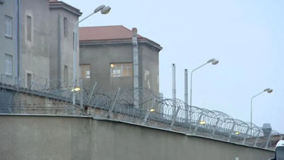 Video Události: Vězňům vzrostou platy
