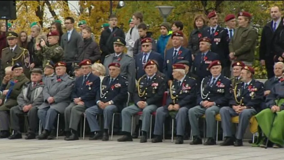 Video Česko si připomnělo Den válečných veteránů