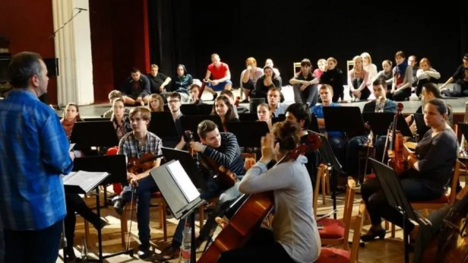 Video NO COMMENT: Ukázka z představení studentů konzervatoře Kytice