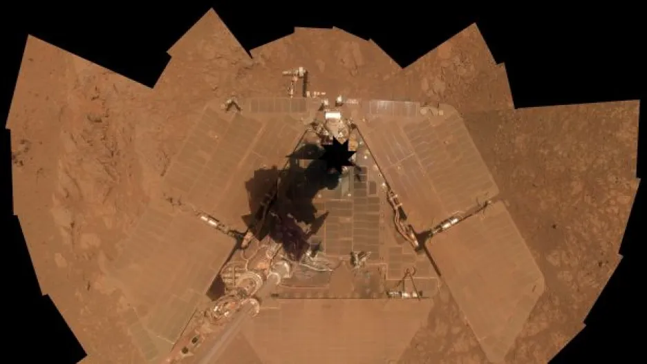Video Vozítko Opportunity strávilo na Marsu už 10 let