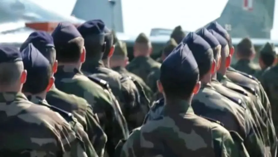 Video Spor o vojska USA v Událostech ČT