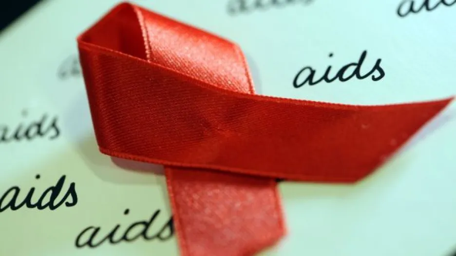 Video Lékař: Češi přestávají mít strach z viru HIV