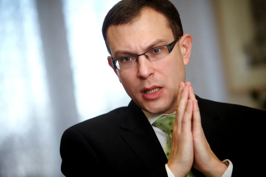 Video 90’ ČT24 - Premiér navrhl odvolat ministra Jana Mládka