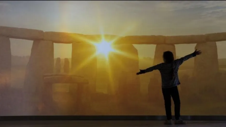 Video Nové centrum ve Stonehenge láká návštěvníky