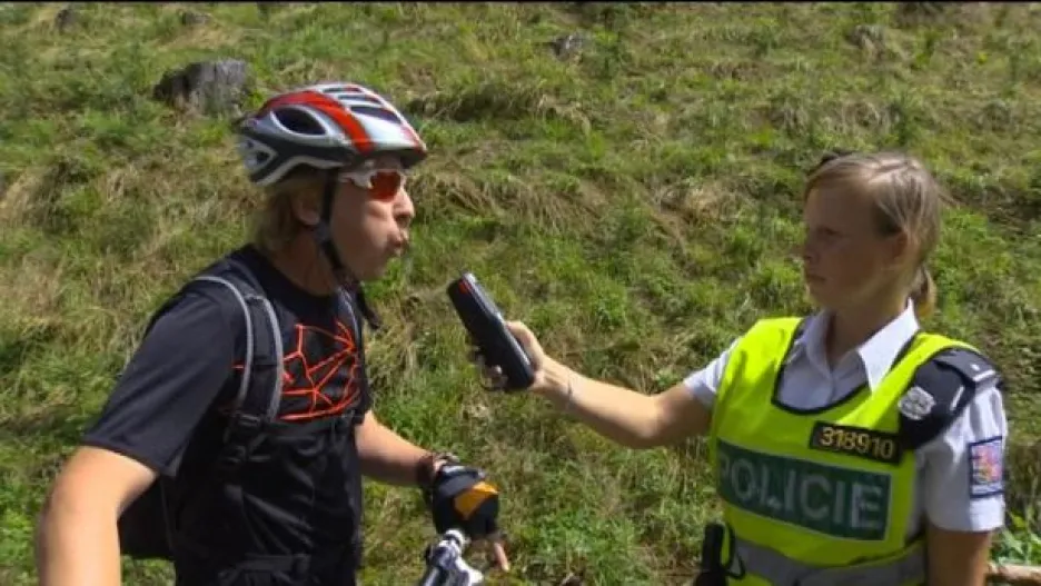 Video Policisté se zaměří na cyklisty - množí se nehody