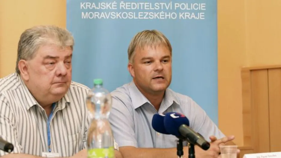 Video Brífink moravskoslezské policie k demonstracím ve Vítkově