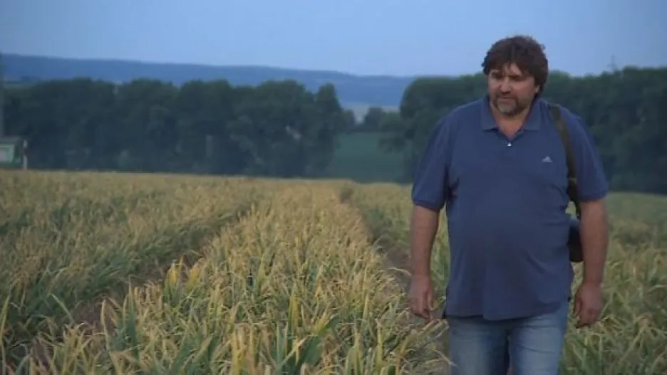 Video Farmář Jaroslav Crhák o tom, jak hlídá svoje pole