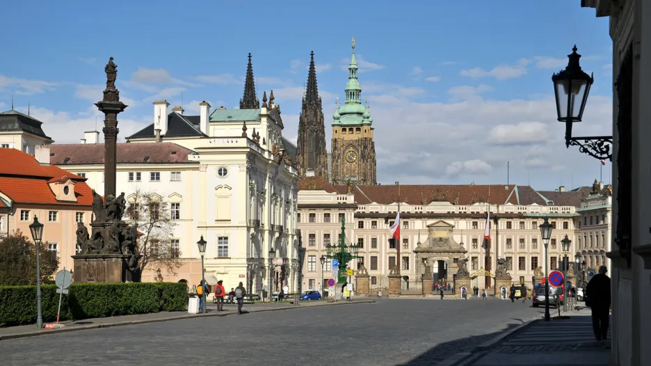 Video 90’ ČT24 - Kdo se hlásí do boje o Pražský hrad