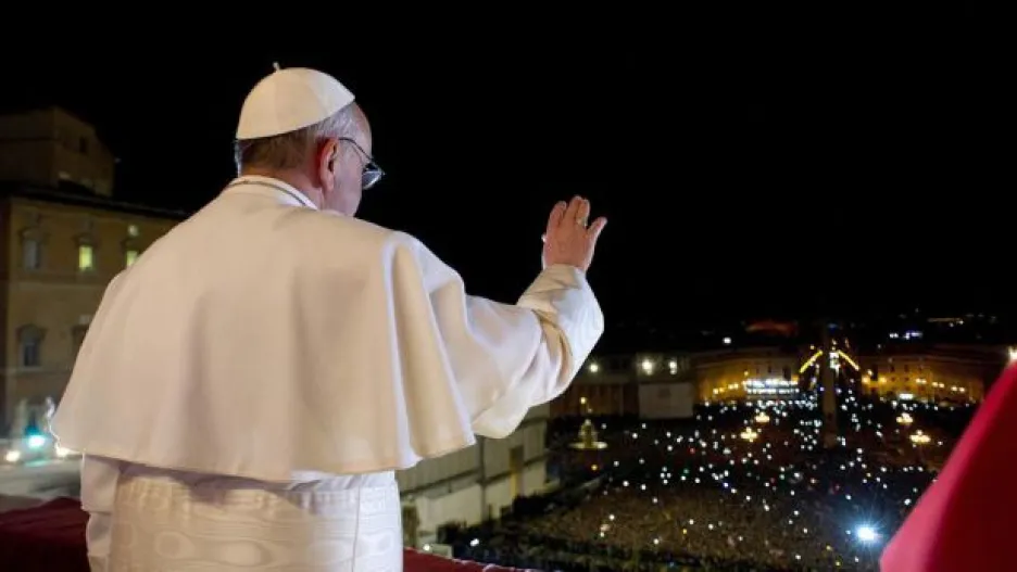 Video Křesťané po celém světě slaví zvolení papeže Františka