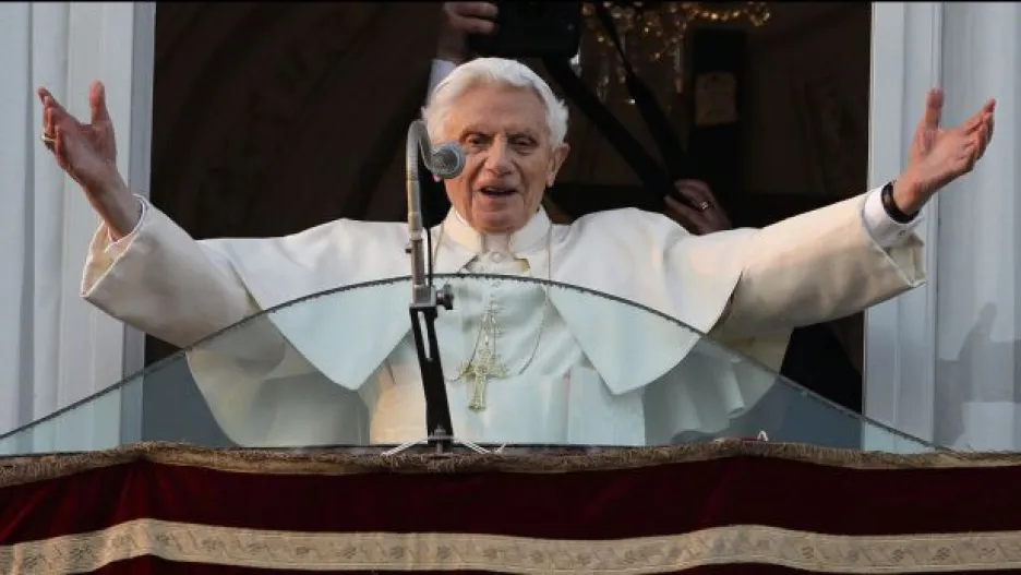 Video Poslední požehnání Benedikta XVI. věřícím (v původním znění)