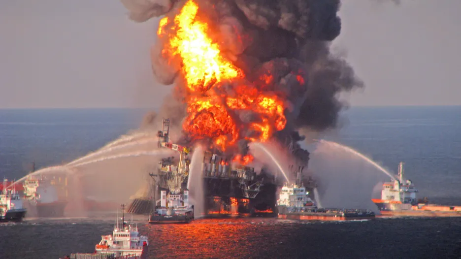 Video Ropná společnost BP zaplatí v přepočtu 460 miliard korun