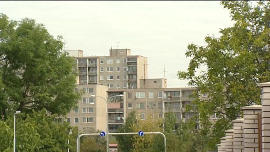Video Ceny domů a bytů v celé ČR nadále klesají