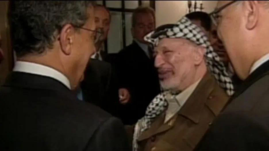 Video Palestina exhumuje tělo Arafata