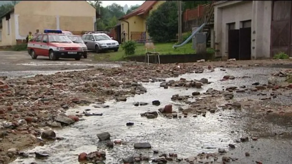 Video Události v regionech: Na Klatovsku udeřily bleskové povodně