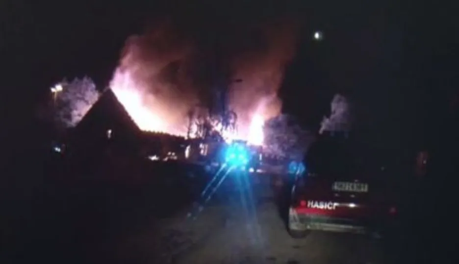 Video Požár skladu svíček v Hrušovanech u Brna